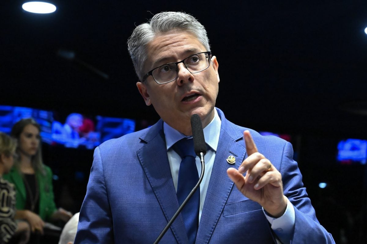 Quem é Alessandro Vieira, escolhido para relatar o PL Antifacção no Senado – CartaCapital