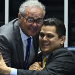 Senado aprova isenção do IR para quem ganha até R$ 5 mil