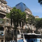 MNBA inaugura exposição que transforma tapumes em galeria a céu aberto