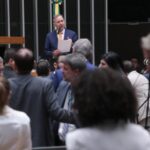 Aumento de impostos e reforma tributária avançam no Congresso