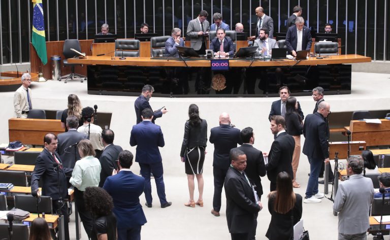 Discussão e votação de propostas legislativas. Presidente da Câmara dos Deputados, Hugo Motta (REPUBLICANOS - PB)