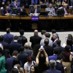 Câmara retoma trabalhos após retirada à força de Braga