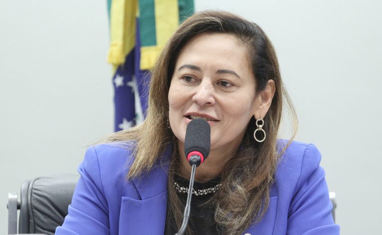 Audiência Pública - 112 anos do Hospital Ophir Loyola. Dep. Dilvanda Faro (PT - PA)