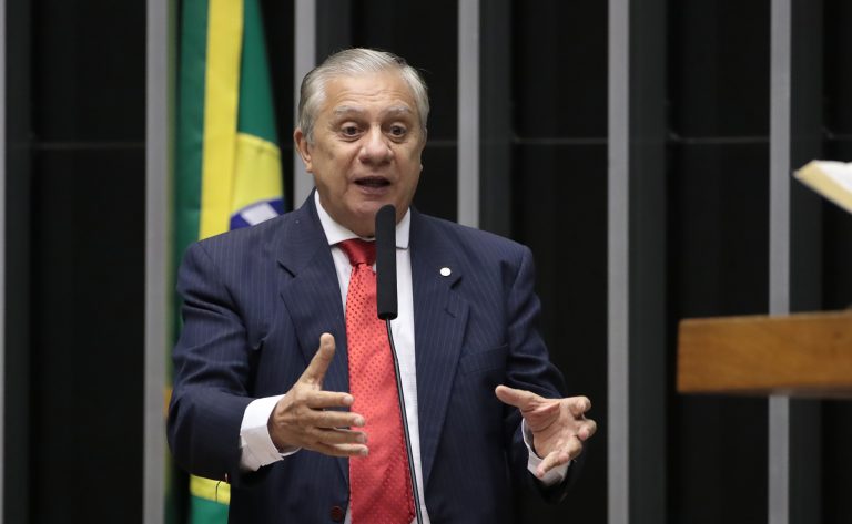 Discussão e votação de propostas legislativas. Dep. José Airton Félix Cirilo (PT-CE)