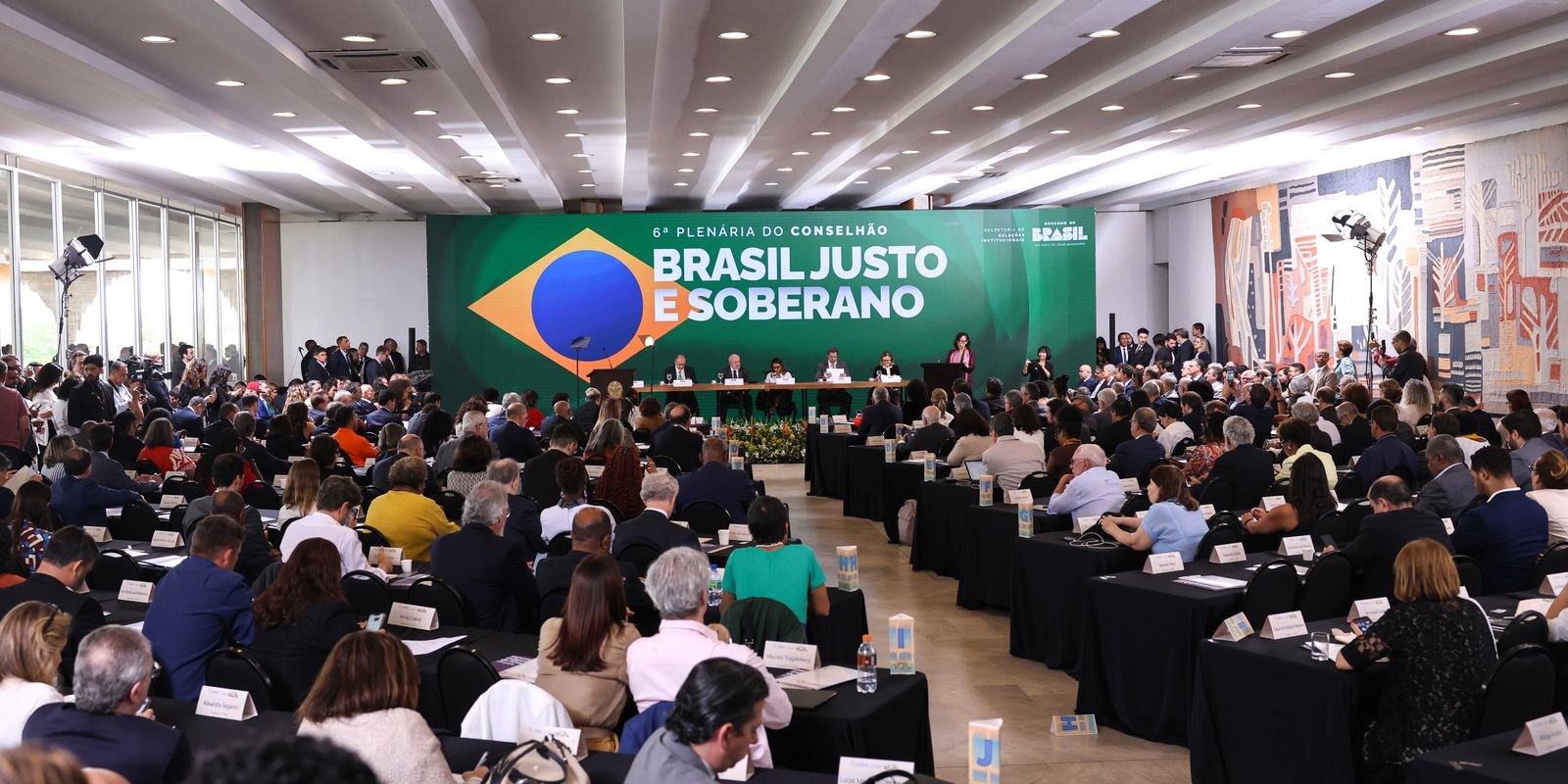 Conselhão entrega a Lula propostas de metas de desenvolvimento do país