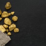 Cotação do ouro supera US$ 4.500 com expectativa de corte de juros nos EUA e tensão geopolítica