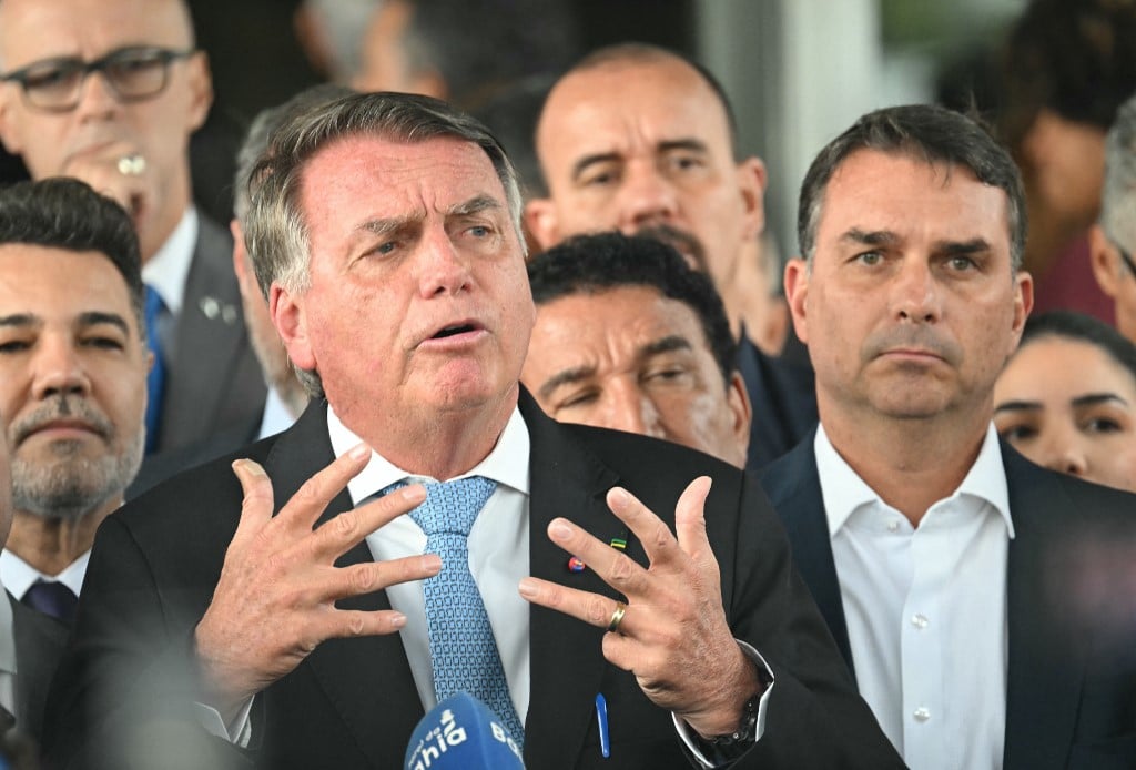 Em carta, Bolsonaro confirma indicação de Flávio como pré-candidato à Presidência em 2026 – CartaCapital