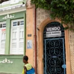 Herdeiro que mora sozinho em imóvel pode ficar com o bem, decide STJ