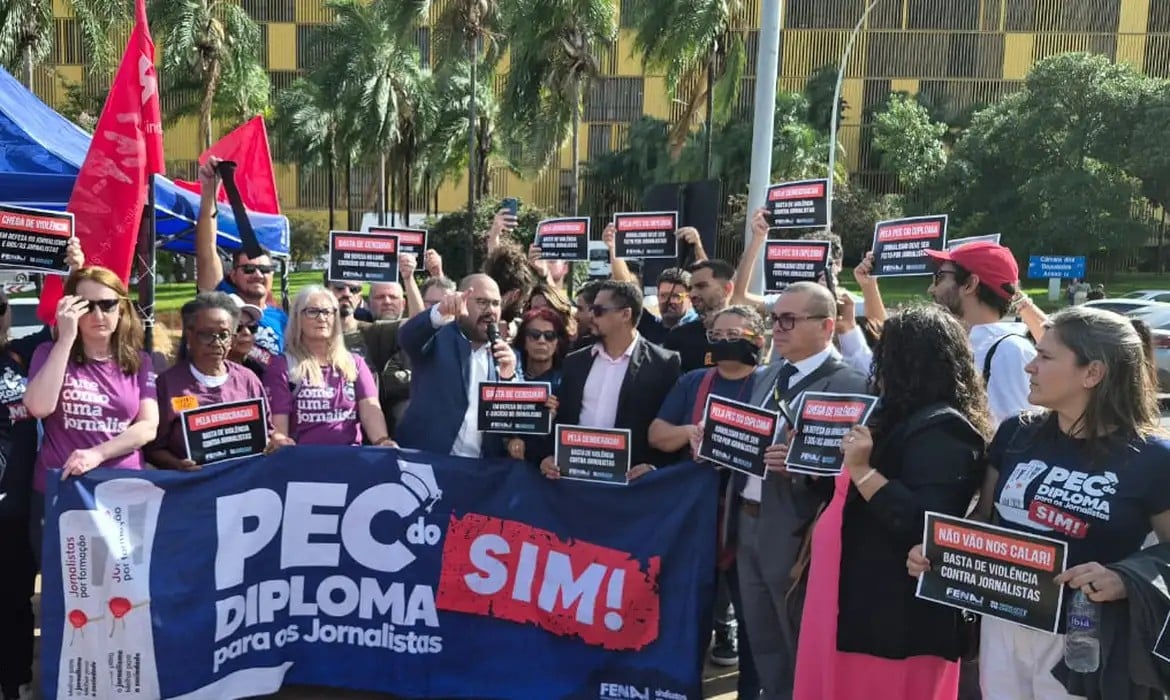 Jornalistas fazem ato contra censura e agressões na Câmara – CartaCapital