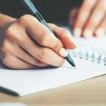 Jovens cansados de tela aumentam vendas de agendas e planners de papel