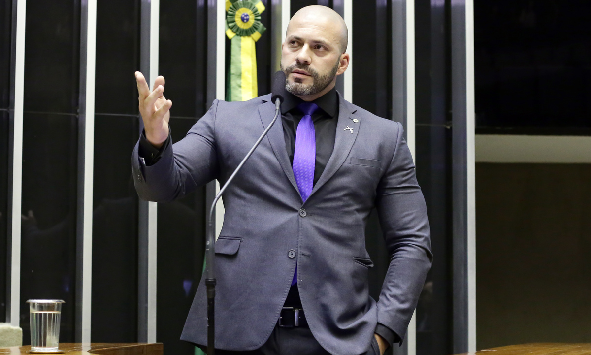 Moraes autoriza Daniel Silveira a sair de casa para formatura da filha no RJ – CartaCapital