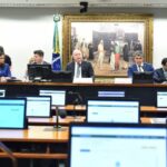 Relator da cassação de Zambelli recomenda rejeição da perda de mandato; decisão é adiada – Notícias