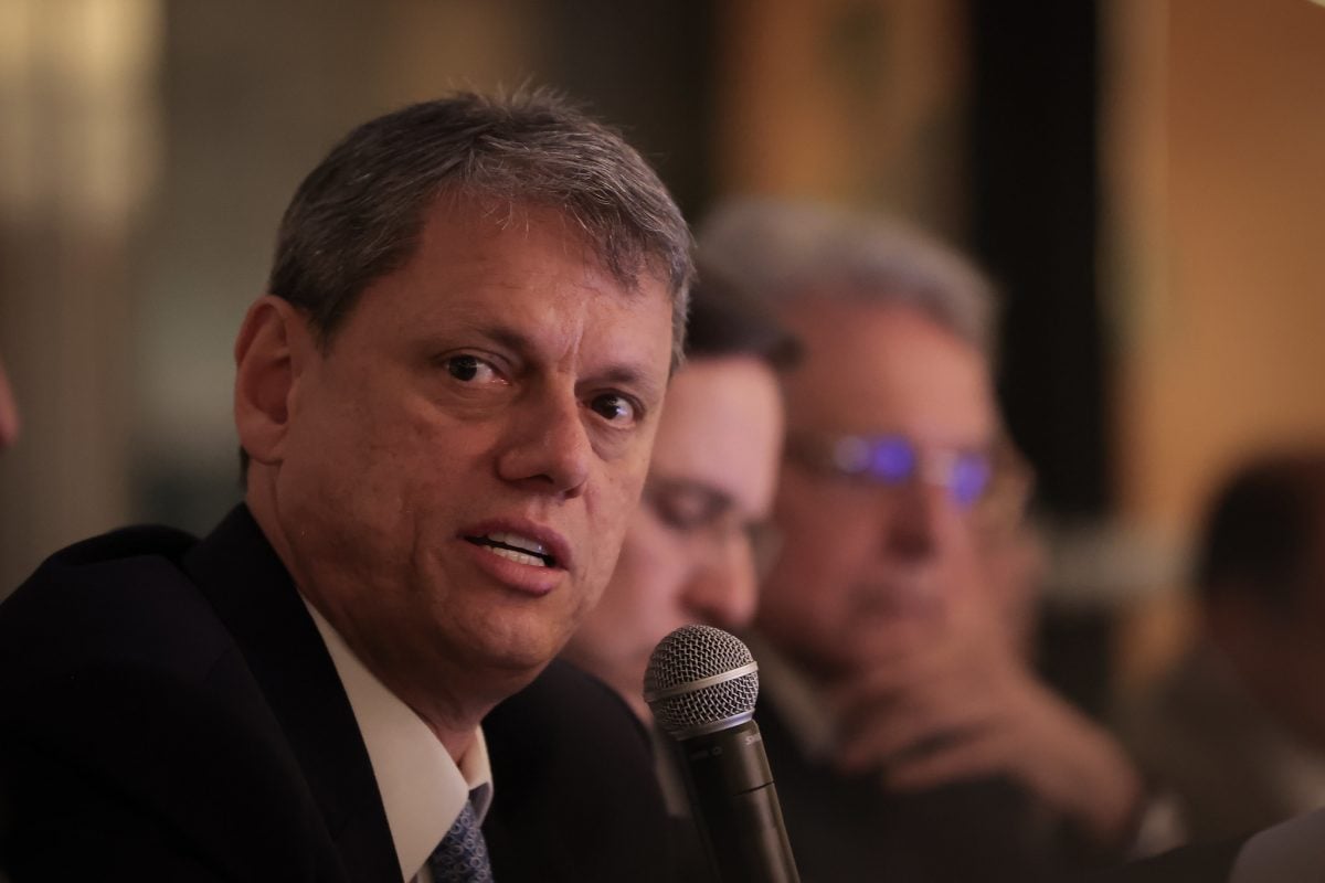 Tarcísio se pronuncia pela primeira vez sobre pré-candidatura de Flávio Bolsonaro – CartaCapital