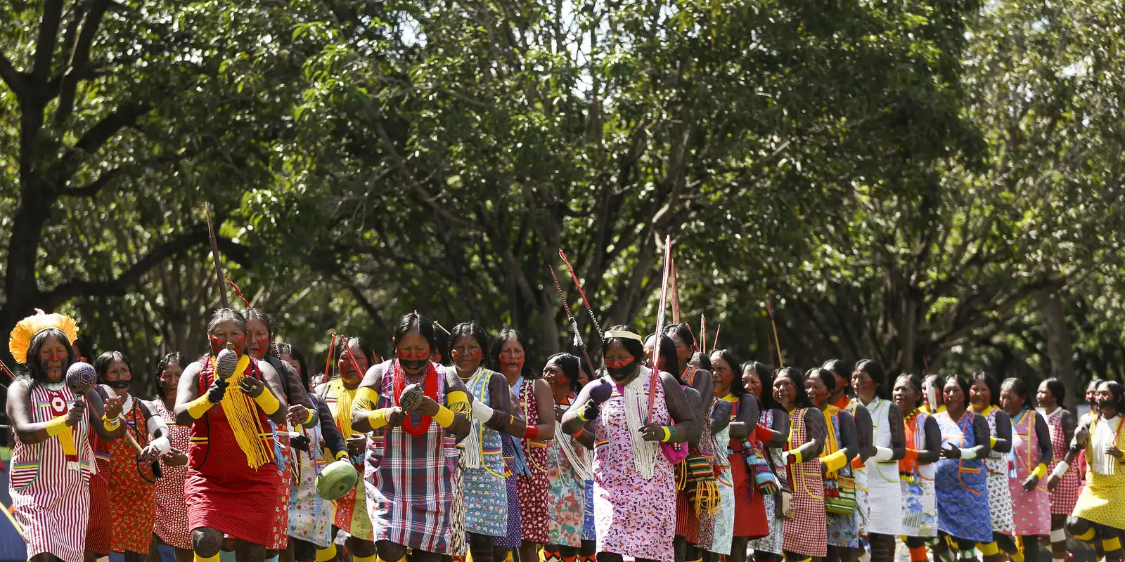 Mantendo tradições, indígenas celebram Natal como o Dia da Felicidade