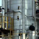 Bloqueio dos EUA faz Venezuela reduzir produção de petróleo