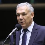 Comissão aprova atendimento telefônico exclusivo para pessoas idosas em bancos – Notícias