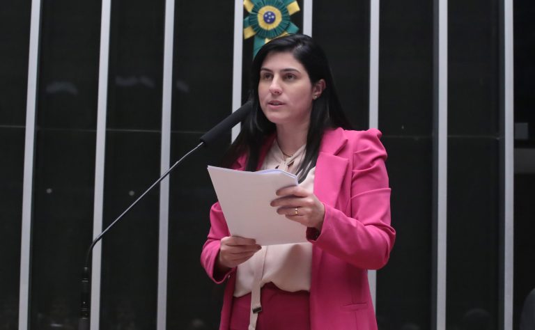 Discussão e votação de propostas legislativas. Dep. Chris Tonietto (PL - RJ)