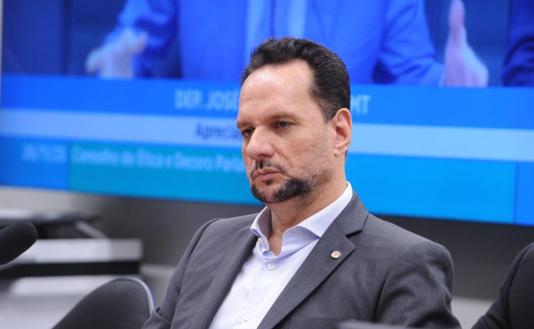 Apreciação de pareceres. Dep. Josenildo (PDT - AP).