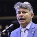 Comissão aprova exigência de receita médica para venda de antibióticos veterinários – Notícias