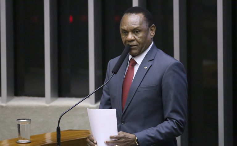 Homenagem aos 25 anos da TV Guararapes. Dep. Ossesio Silva (REPUBLICANOS - PE)