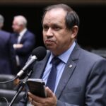 Comissão aprova projeto que proíbe privatização de praias e cobrança de pedágio em orlas – Notícias