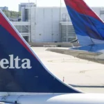 Delta supera lucro, decepciona com guidance e anuncia compra de 30 aviões da Boeing
