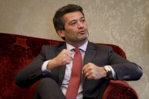 Extrema-direita lidera a eleição presidencial entre portugueses no Brasil – CartaCapital