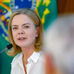 Gleisi aceita pedido de Lula e deve disputar cadeira no Senado, dizem aliados – CartaCapital