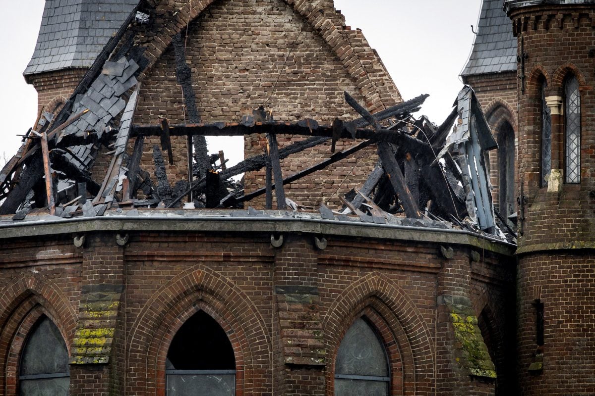 Incêndio destrói igreja em Amsterdã durante comemorações do Ano Novo – CartaCapital