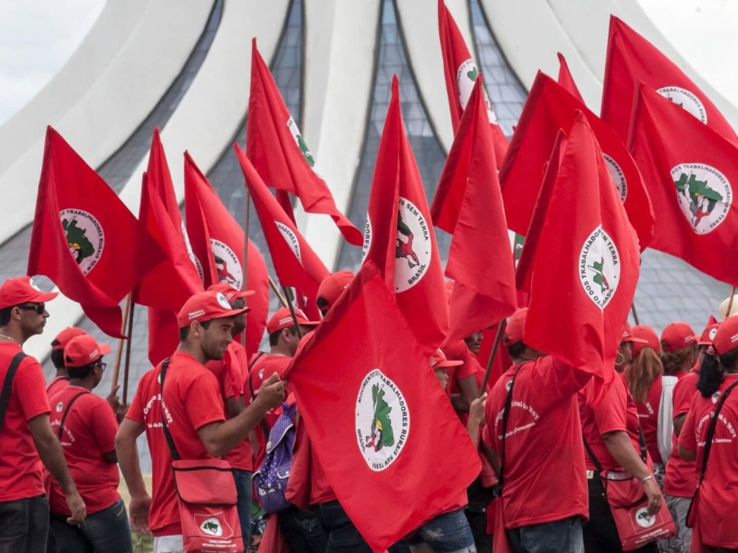 MST avalia enviar militantes à Venezuela após ataque dos EUA – CartaCapital