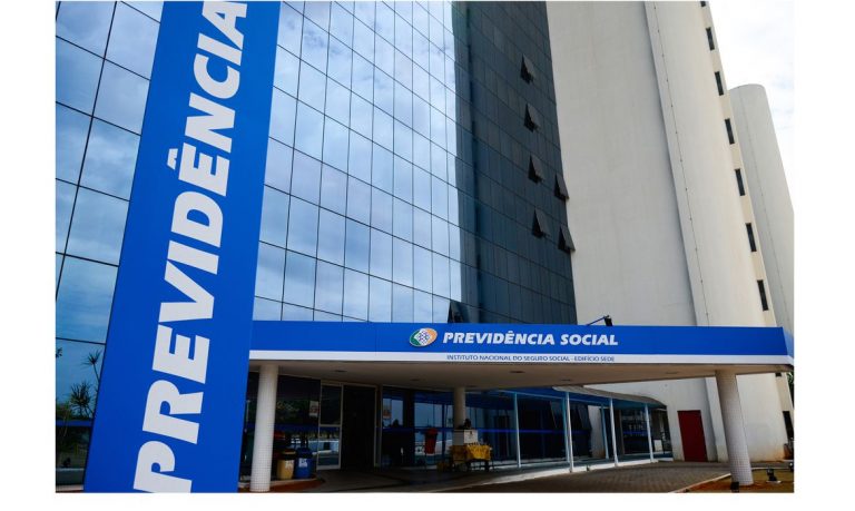 Nova lei proíbe descontos associativos em benefícios do INSS - Notícias