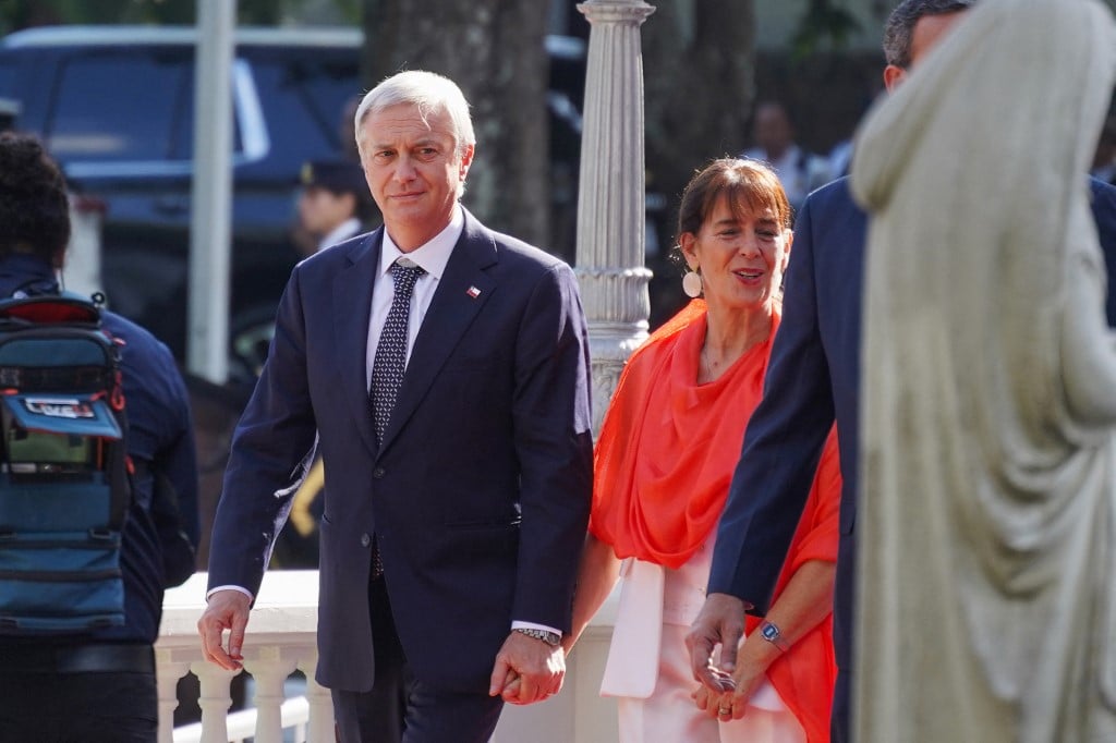 Presidente eleito do Chile visita megaprisão de El Salvador para estudar modelo – CartaCapital