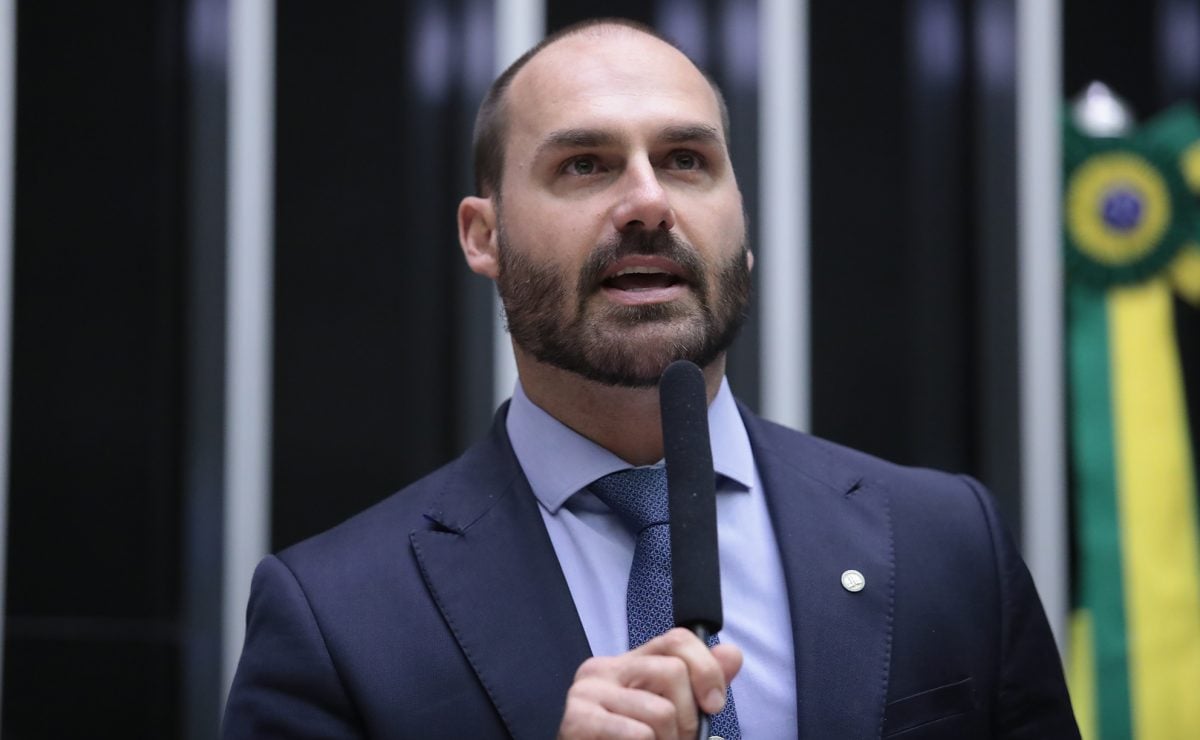 Sem mandato, Eduardo Bolsonaro terá de voltar ao cargo na Polícia Federal – CartaCapital