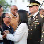 Uma semana após ataque dos EUA, governo venezuelano permanece unido e com respaldo popular