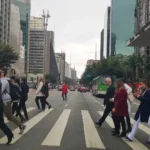 73% dos brasileiros são a favor do fim da escala 6×1 sem redução salarial, diz pesquisa