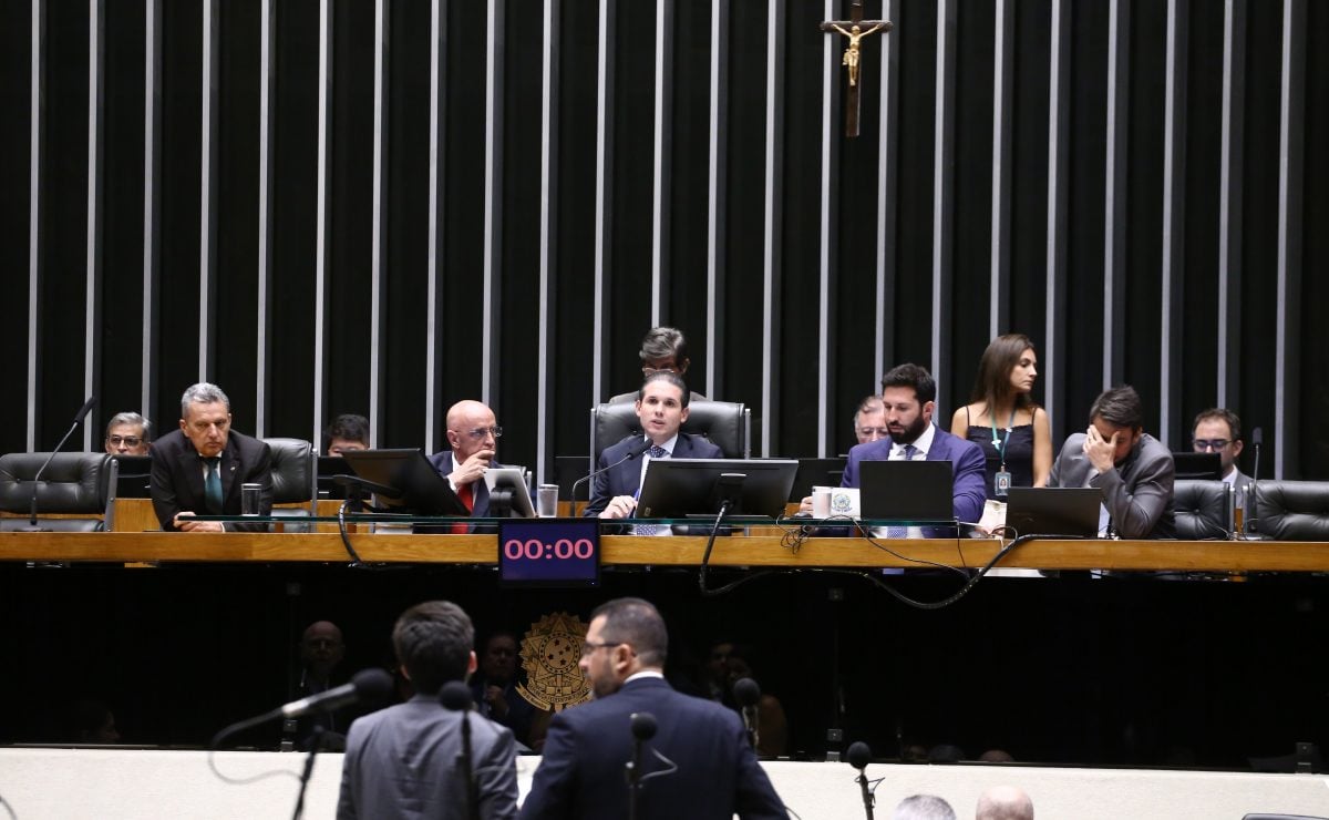 Câmara aprova regime de urgência para 10 projetos; veja a lista – CartaCapital