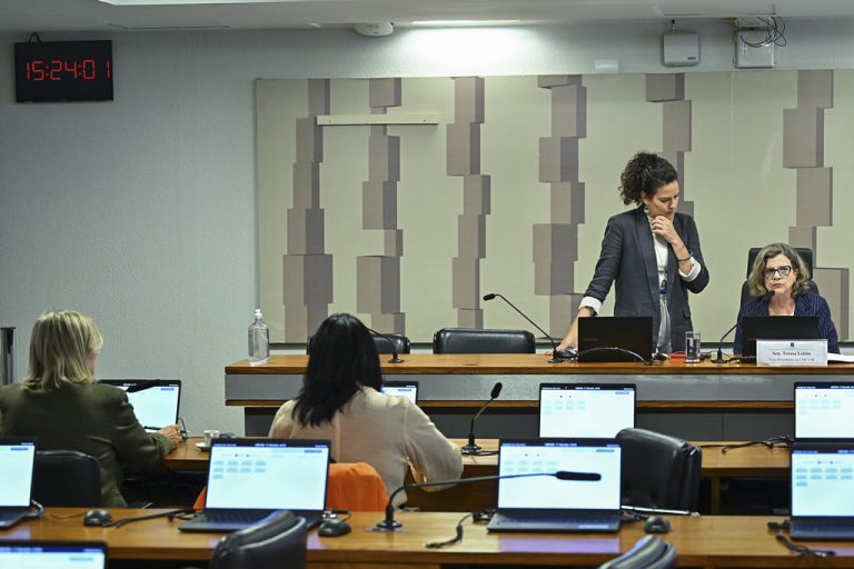 Comissão repudia decisões que relativizam estupro de vulnerável - Notícias