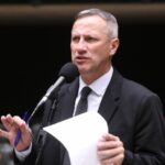 Deputado aciona PGR por prisão de Lulinha após suposta delação