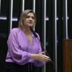 Proposta reduz jornada de professores da educação básica para 30 horas semanais – Notícias