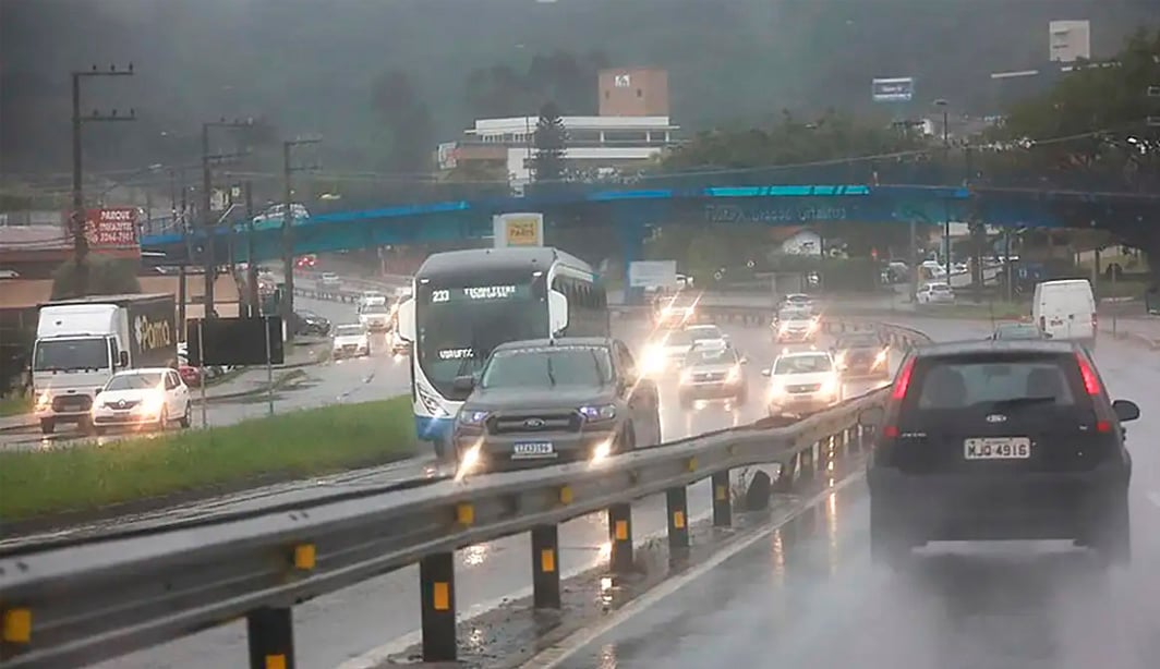 SC tem alerta vermelho para alagamentos e deslizamentos na capital – CartaCapital