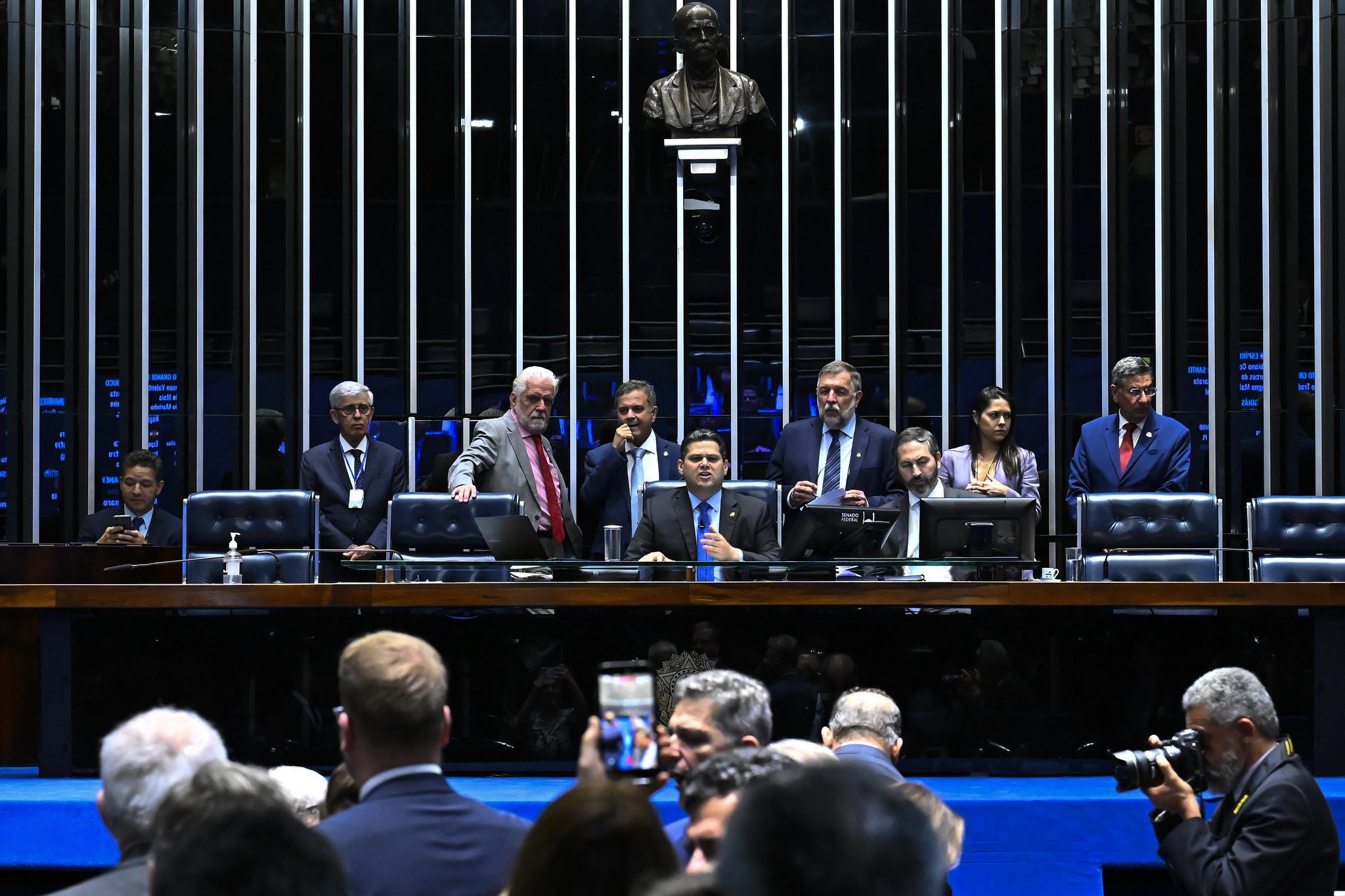 Senado aprova MP que cria programa Gás do Povo