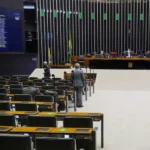 Veto de Lula a supersalários para Congresso e TCU pode acelerar criação de lei para regulamentar verbas indenizatórias