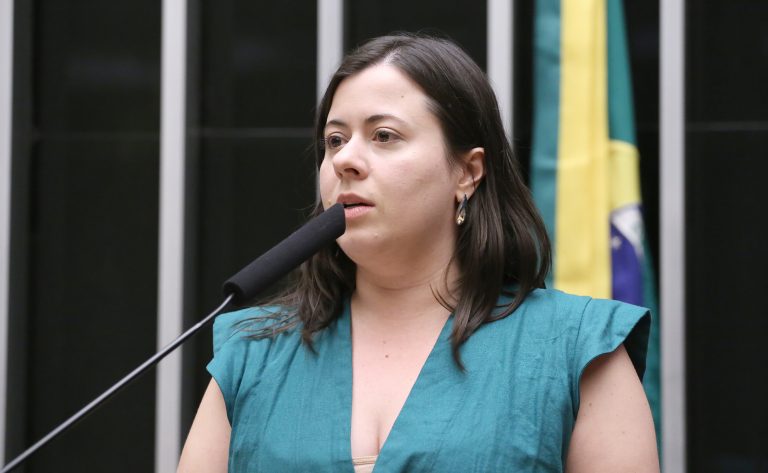 Homenagem à vereadora Marielle Franco e Anderson Gomes. Dep. Sâmia Bomfim (PSOL - SP)